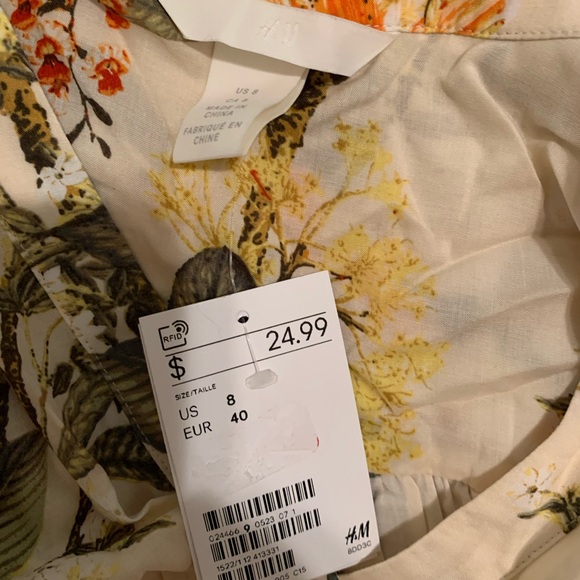 floral top - Picture 2 of 3